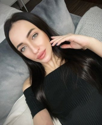 Живу в Москве, и я креативная и опытная индивидуалка, кто готова творить магию вместе с тобой. Я нежная и страстная соблазнительница, всегда готова подарить тебе незабываемые моменты наслаждения. Мои услуги не оставят тебя равнодушным - от расслабляющего массажа до осуществления самых смелых фантазий. Уверяю тебя, что ты не пожалеешь о проведенном времени со мной. Мои фото и отзывы говорят сами за себя, так что не упустите возможность окунуться в мир наслаждения и удовольствия. Доверься мне и дай мне шанс сделать тебя счастливым. Жду твоего звонка! 😘🔥💋 Мила